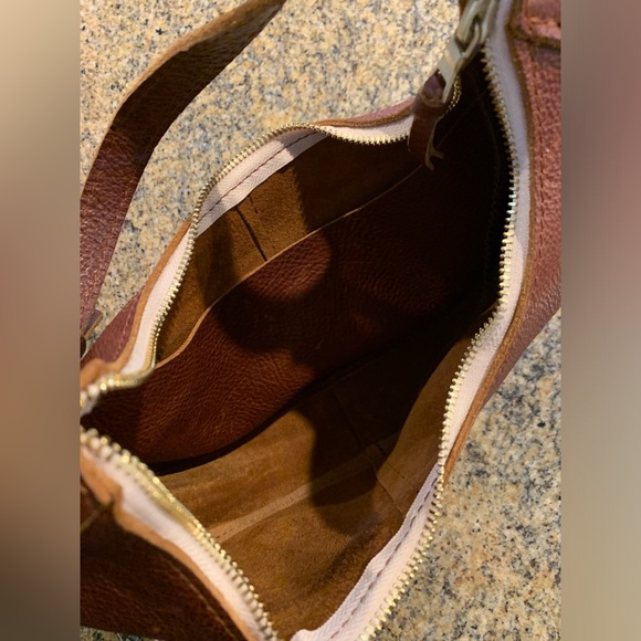 Portland Leather Nora Shoulder Purse Brown Leather - Picture 10 of 11